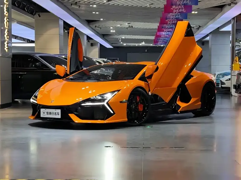 Lamborghini Revuelto, 2025