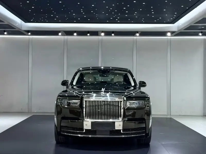 Rolls-Royce Phantom, 2022