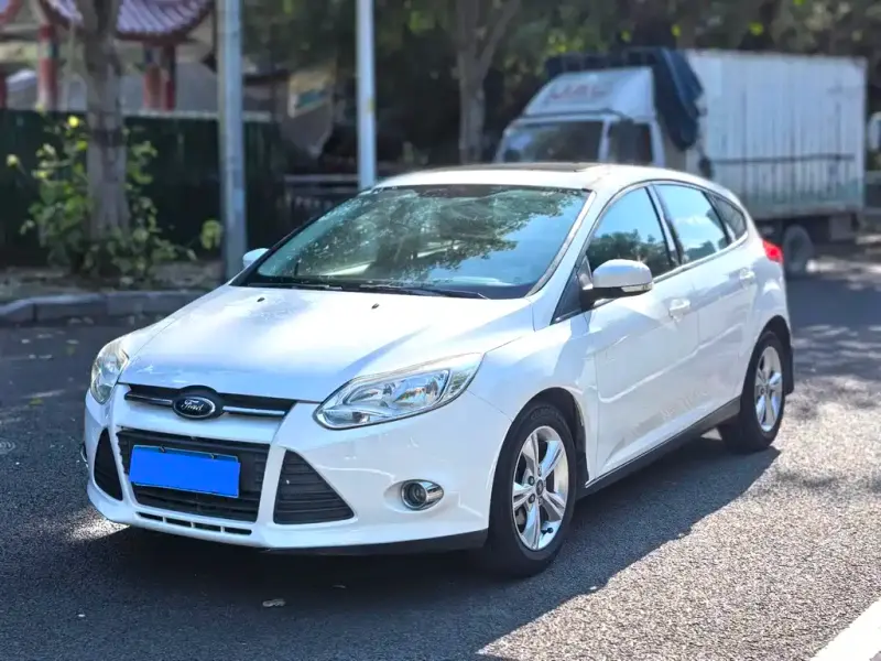 Ford Focus, 2015 — фото 1