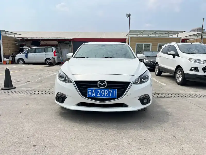 Mazda 3 Axela, 2016