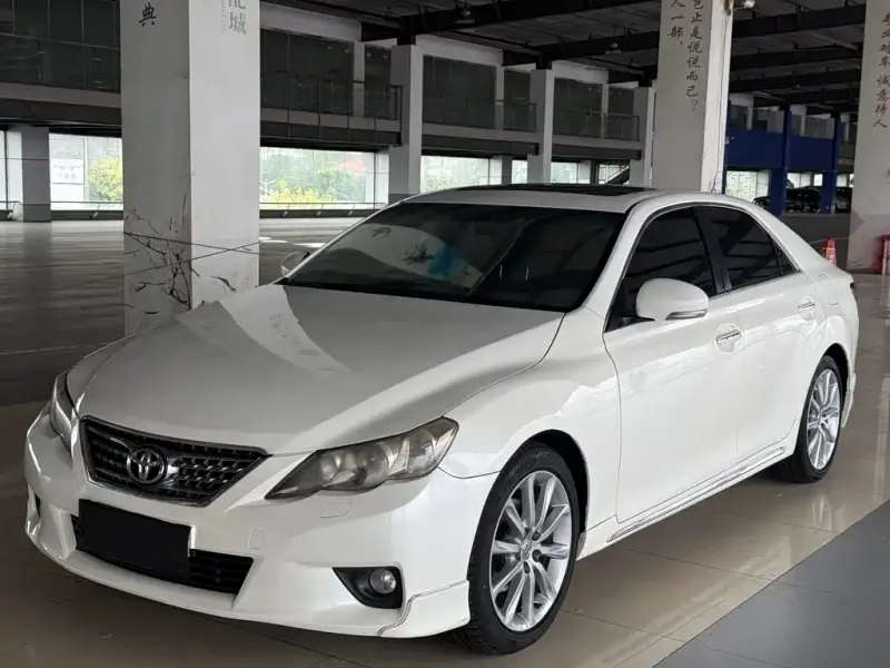 Toyota Reiz, 2012