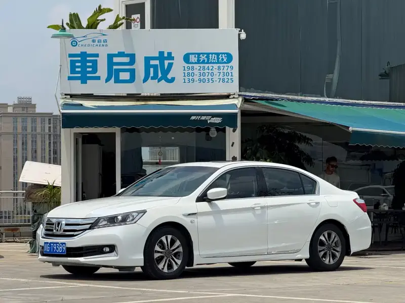 Honda Accord, 2015 — фото 1