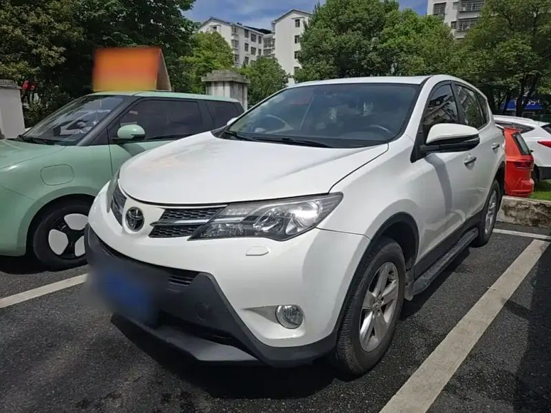 Toyota RAV4, 2014 — фото 1
