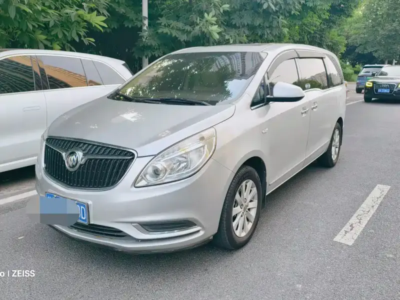 Buick GL8, 2017