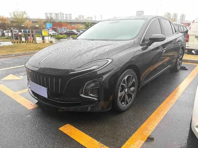 Hongqi E-QM5, 2023