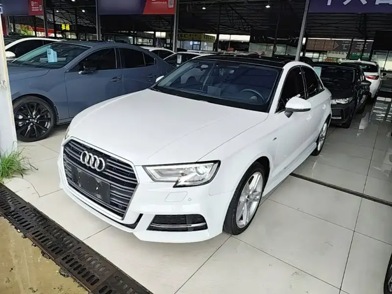 Audi A3, 2018 — фото 1