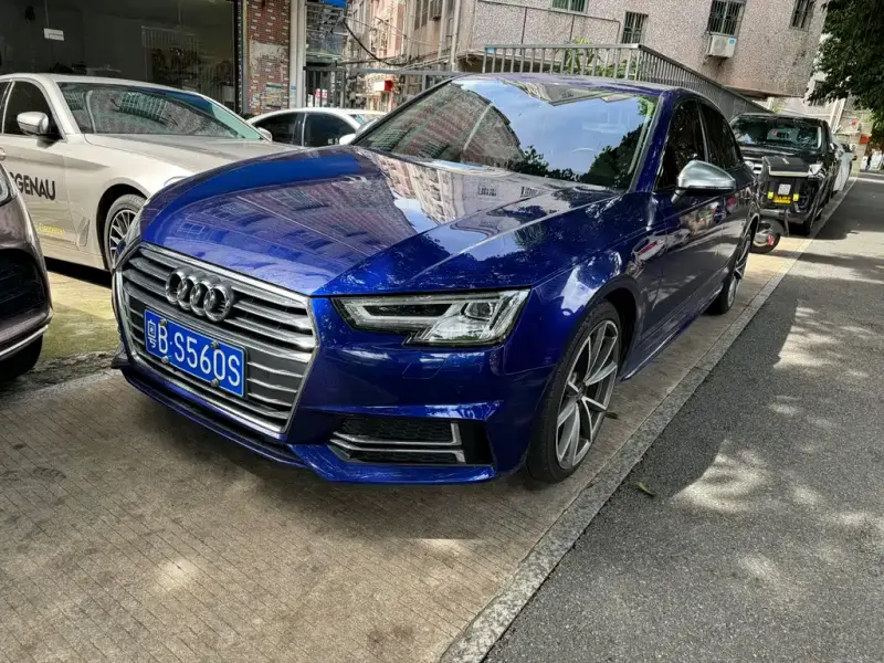 Audi A4L, 2018