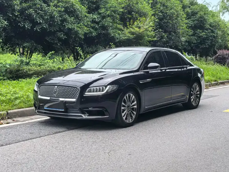 Lincoln Continental, 2018 — фото 1