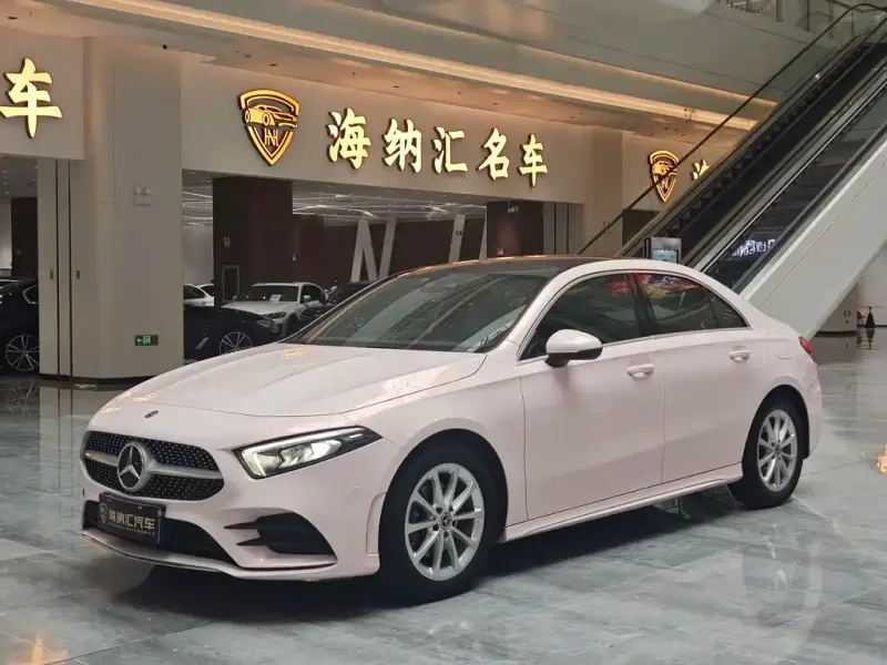 Mercedes-Benz A-Class, 2020 — фото 1