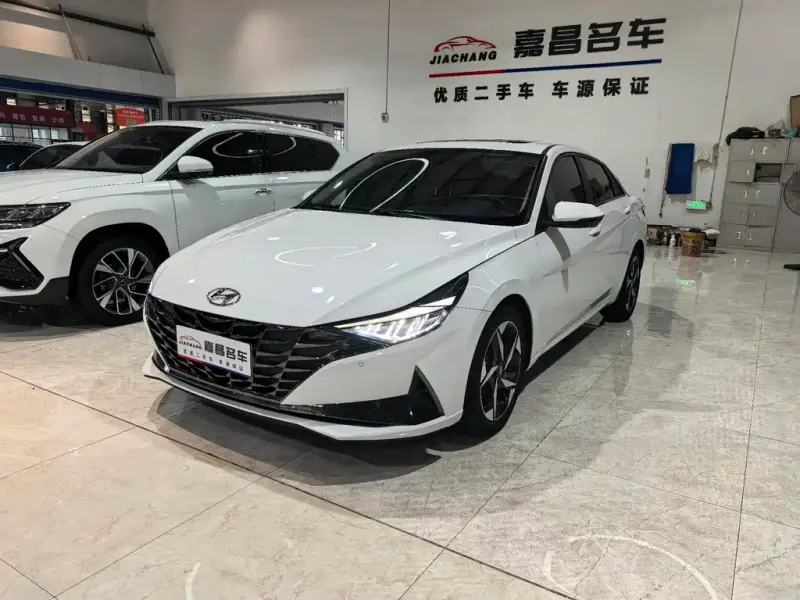 Hyundai Elantra, 2023