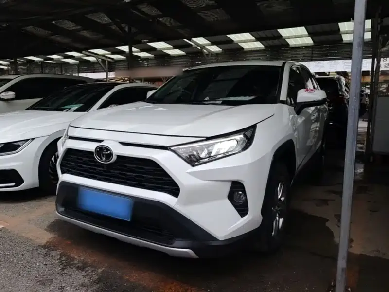 Toyota RAV4, 2021 — фото 1