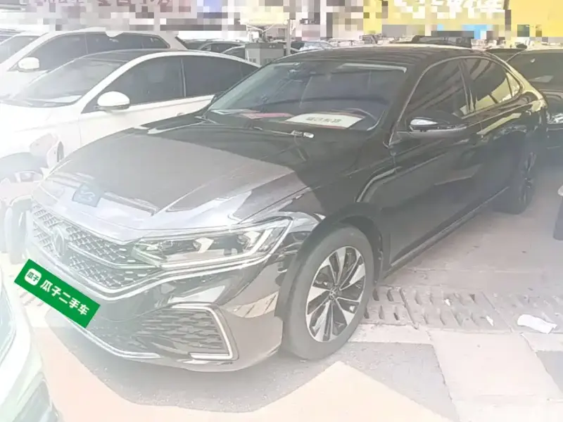 Volkswagen Passat, 2023