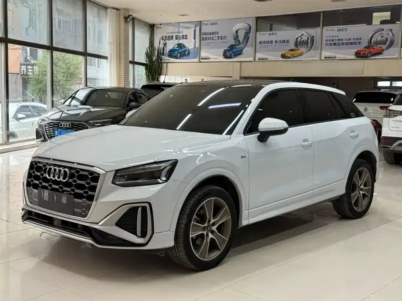 Audi Q2L, 2023
