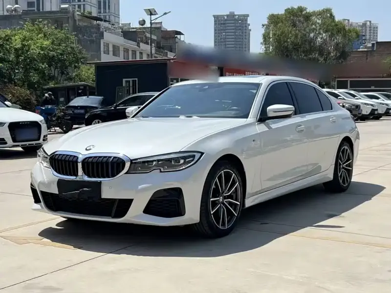 BMW 3 Series, 2022