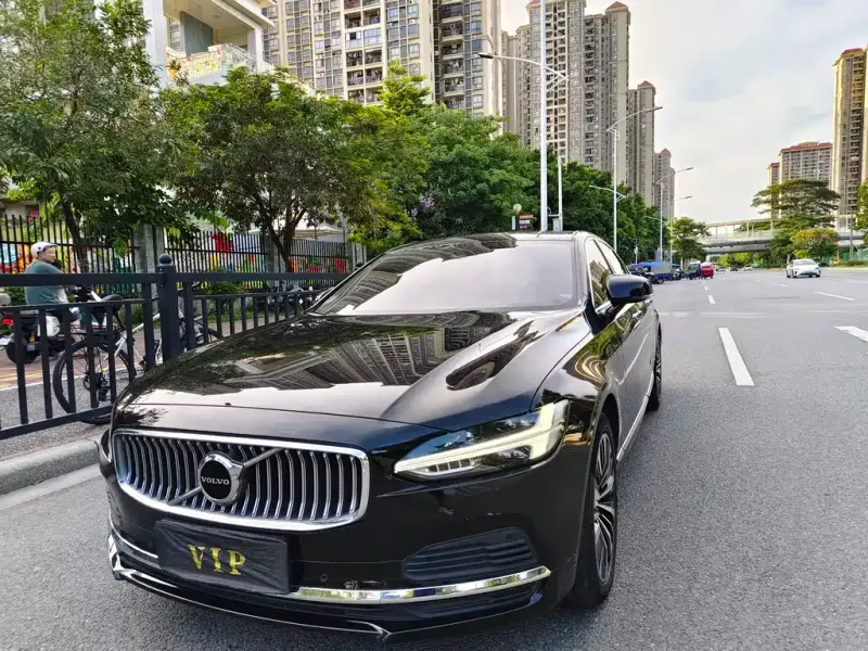 Volvo S90 PHEV, 2023 — фото 1