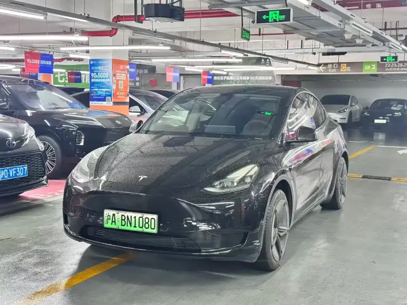 Tesla Model Y, 2023