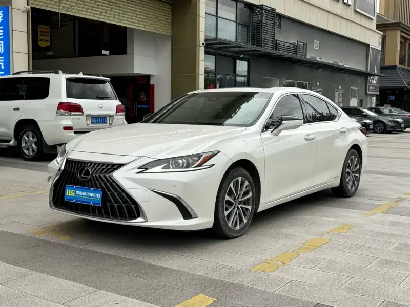 Lexus ES, 2022 — фото 1