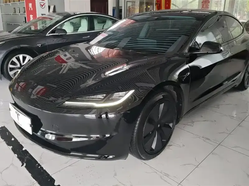 Tesla Model 3, 2024