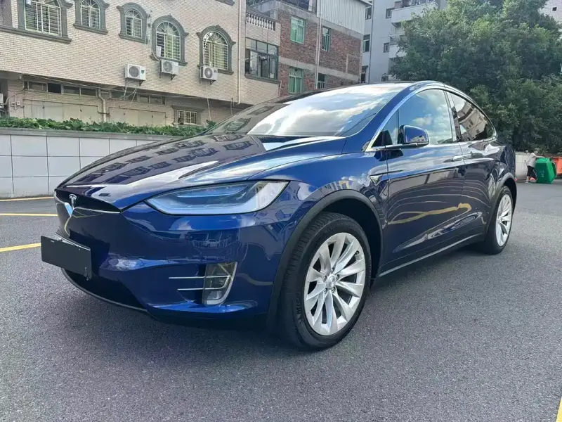 Tesla Model X, 2017
