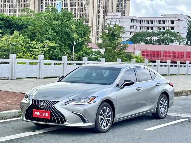 Lexus ES, 2023 — фото 1