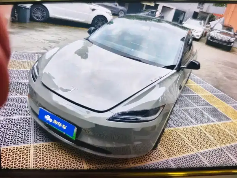 Tesla Model 3, 2024
