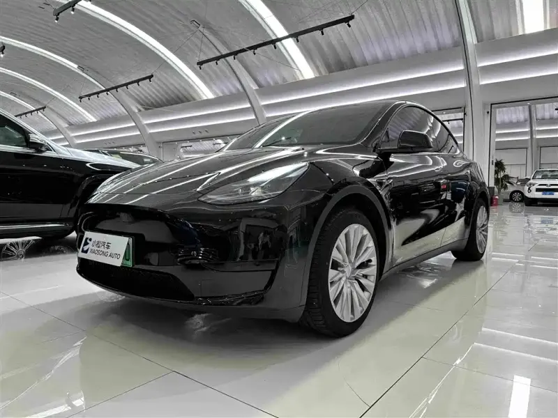 Tesla Model Y, 2023