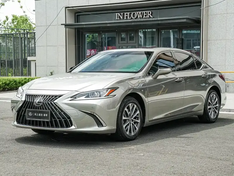 Lexus ES, 2024 — фото 1