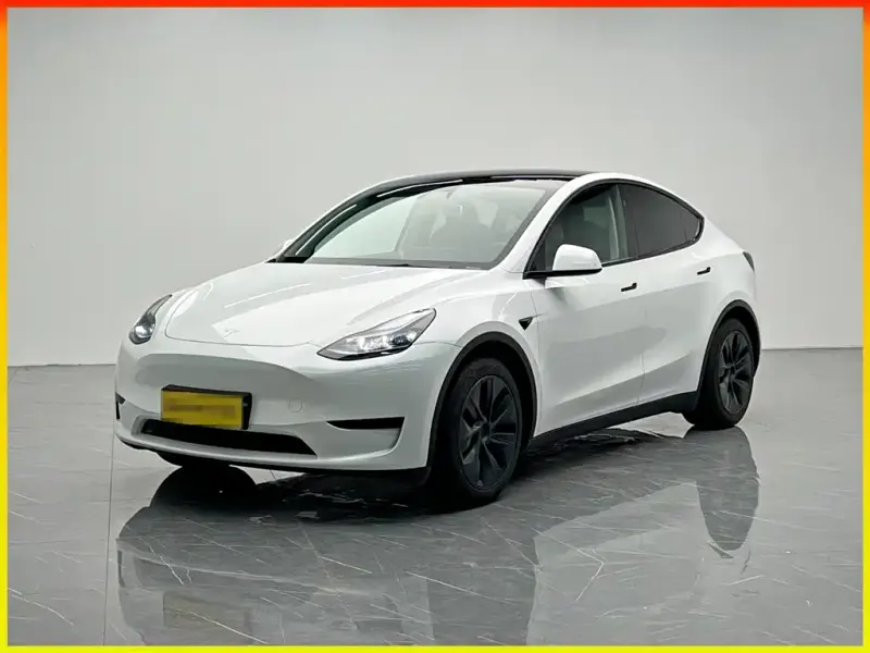Tesla Model Y, 2025