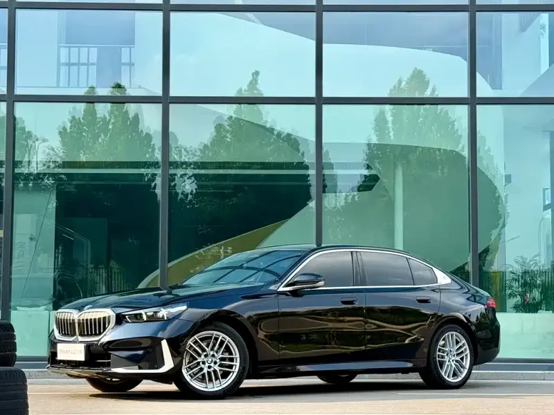 BMW 5 Series, 2024