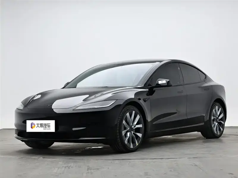 Tesla Model 3, 2026 — фото 1