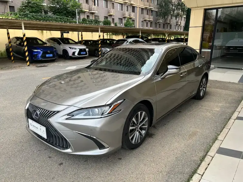 Lexus ES, 2020 — фото 1