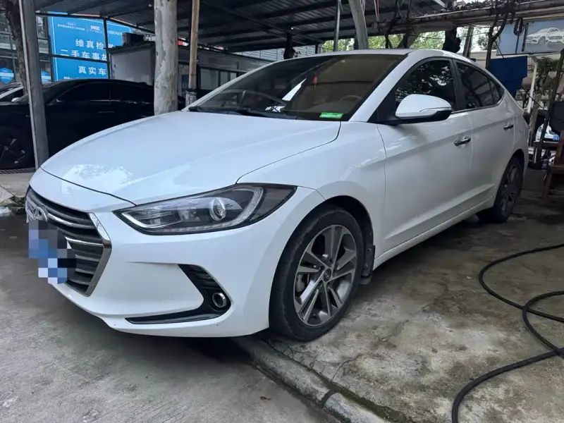 Hyundai Elantra, 2019