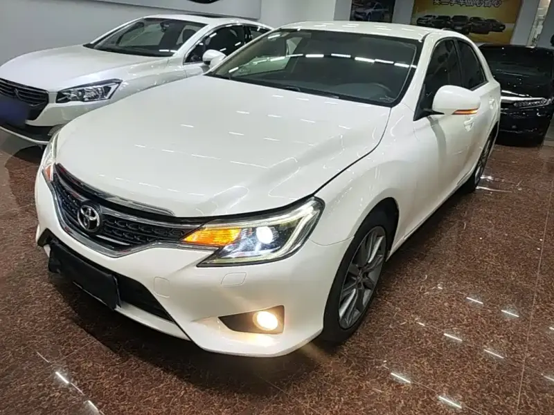 Toyota Reiz, 2015