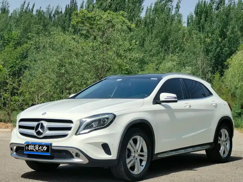 Mercedes-Benz GLA, 2015 — фото 1
