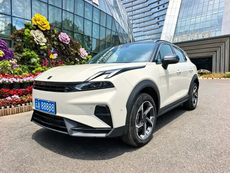 Lynk & Co 06, 2025