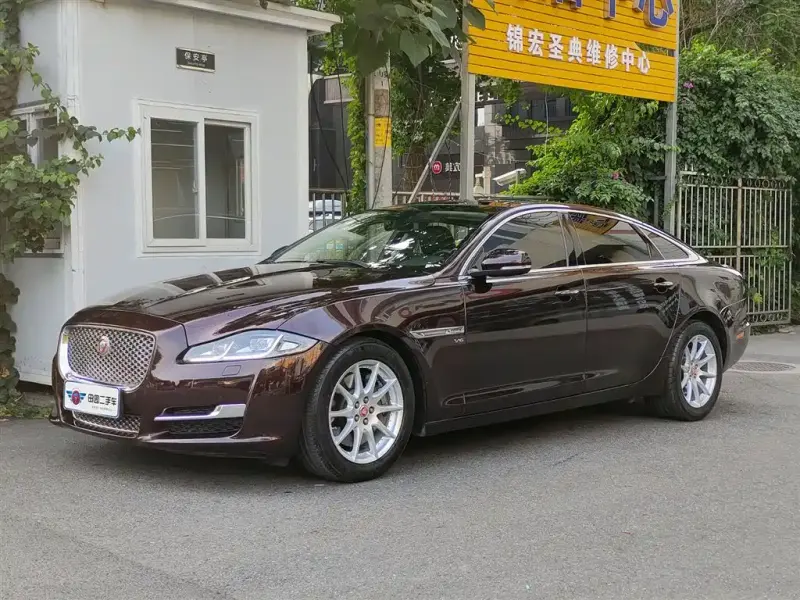 Jaguar XJ, 2016