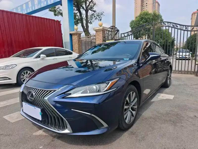 Lexus ES, 2021 — фото 1