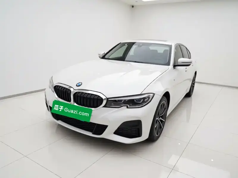 BMW 3 Series, 2022
