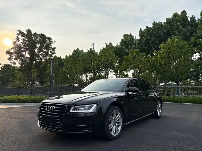 Audi A8, 2017 — фото 1