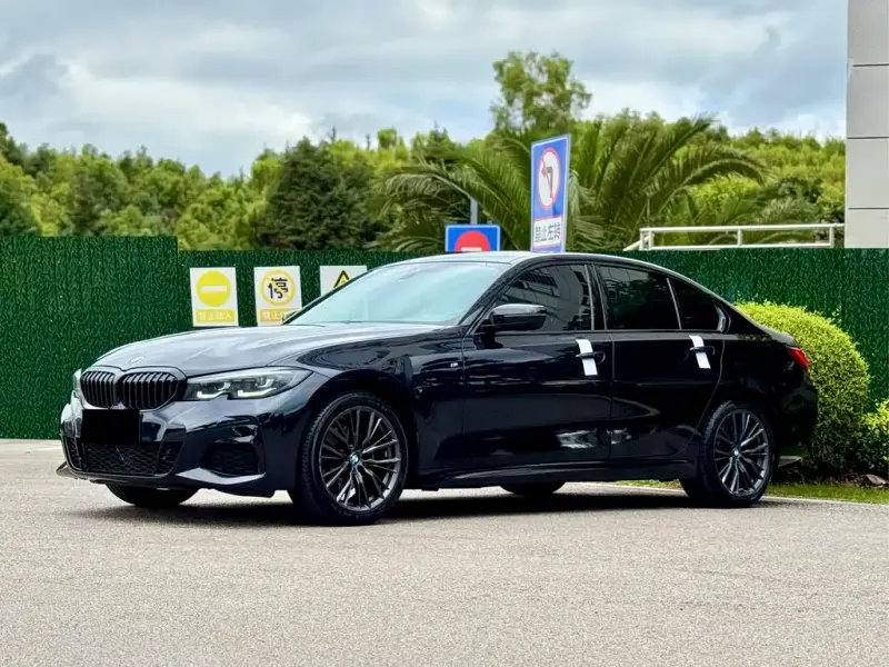 BMW 3 Series, 2022