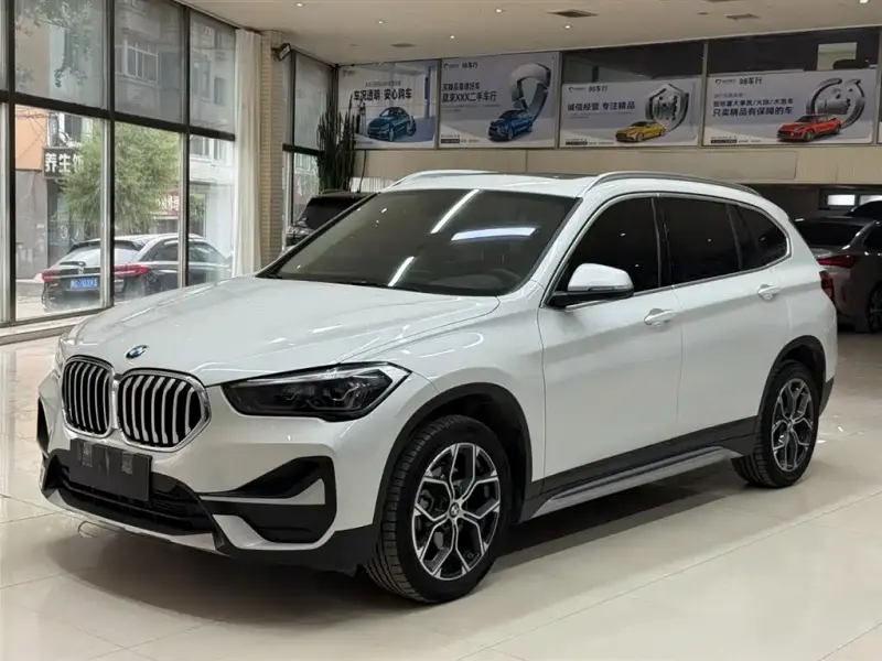 BMW X1, 2022 — фото 1
