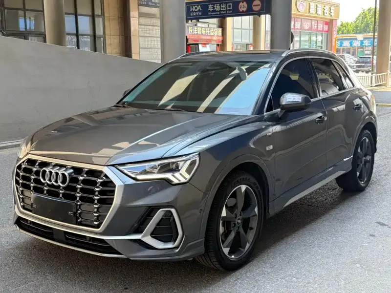 Audi Q3, 2022
