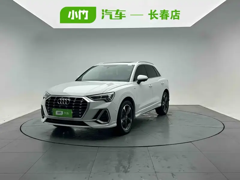 Audi Q3, 2022