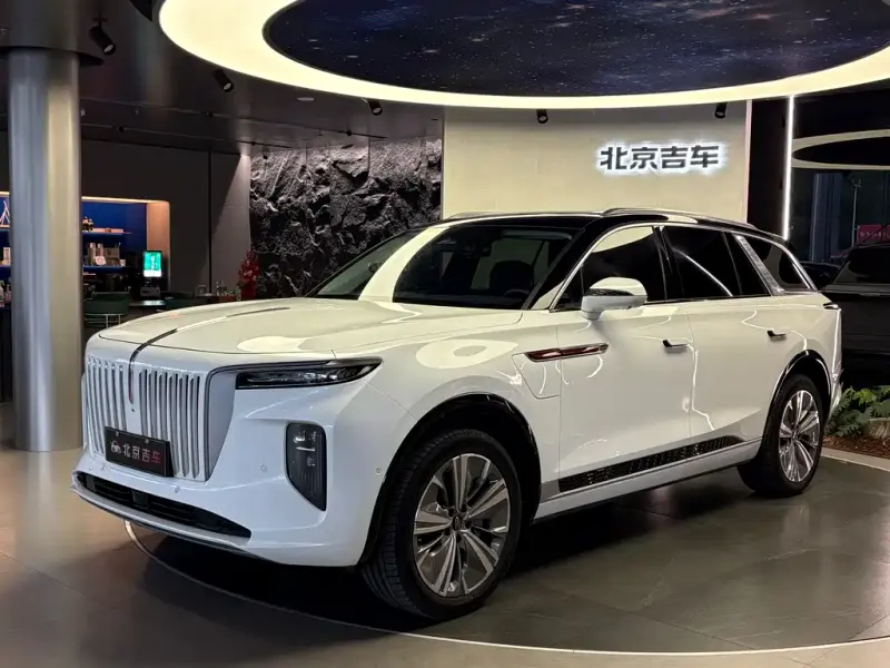 Hongqi E-HS9, 2023