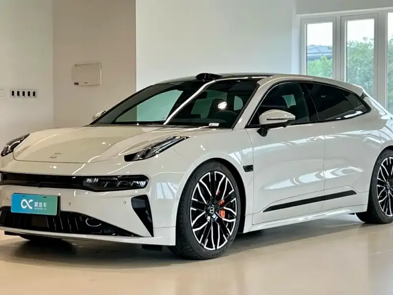Zeekr 001, 2025