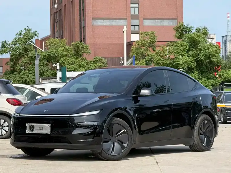 Tesla Model Y, 2026