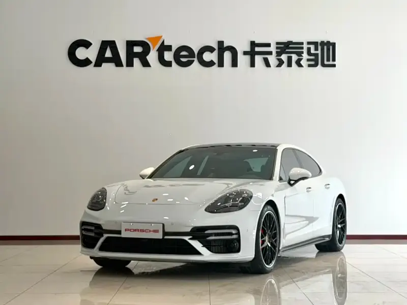 Porsche Panamera, 2023