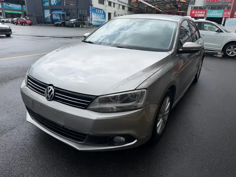 Volkswagen Sagitar, 2014