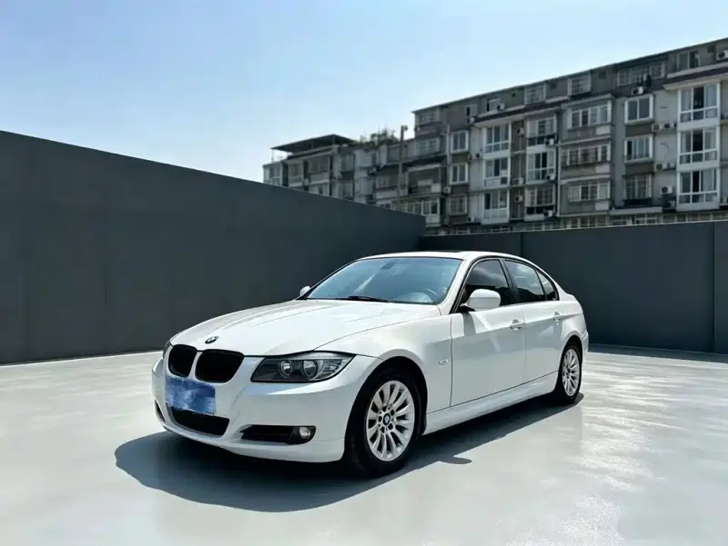 BMW 3 Series, 2010 — фото 1