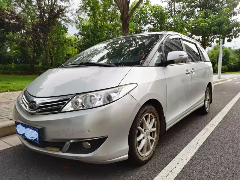 BYD M6, 2015